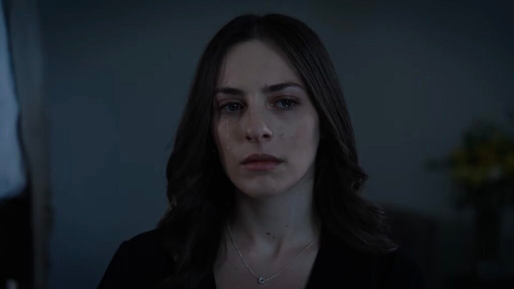 Chiara Elcino attrice - frame video con espressione drammatica